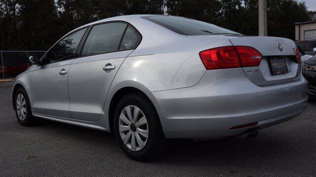 2014 Volkswagen Jetta - Image 3