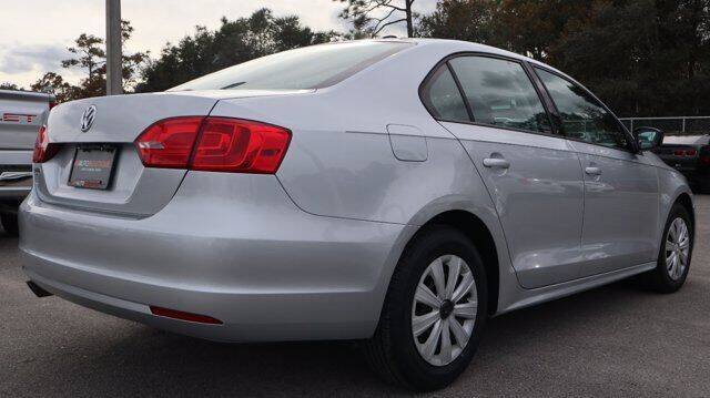 2014 Volkswagen Jetta - Image 5