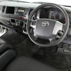 2015 Toyota HiAce Commute