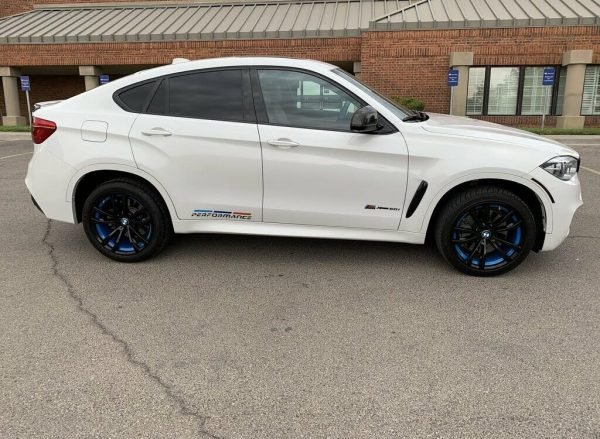 2016 BMW X6 xDrive50i AWD - Image 4