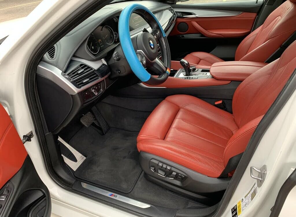 2016 BMW X6 xDrive50i AWD - Image 2
