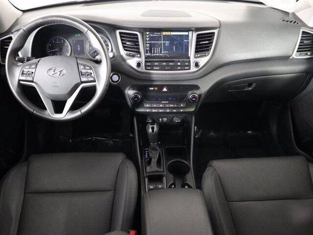 2017 Hyundai Tucson Black Noir Pearl - Image 3