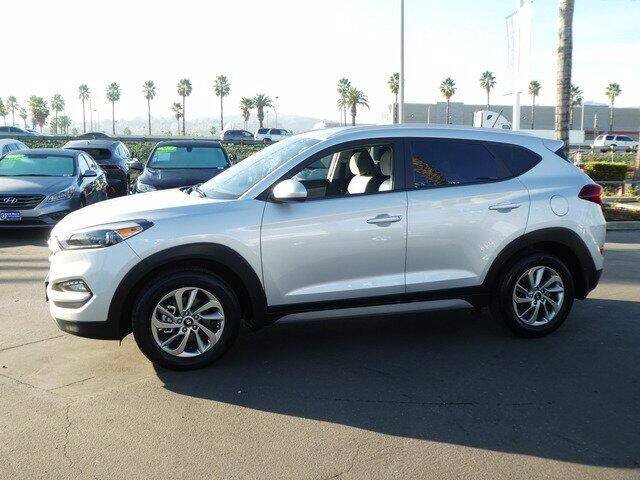 2017 Hyundai Tucson Molten Silver - Image 4