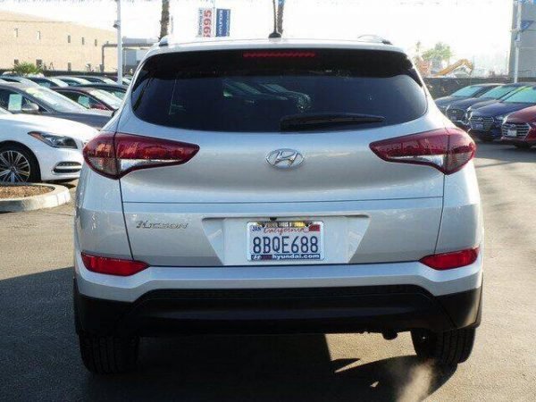 2017 Hyundai Tucson Molten Silver - Image 6