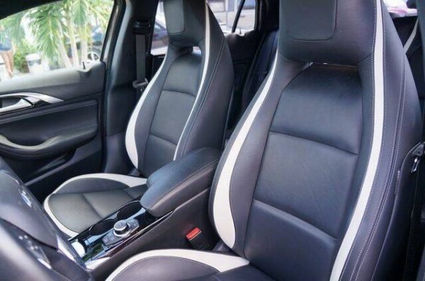 2017 Infiniti Q60 Chestnut Bronze - Image 7
