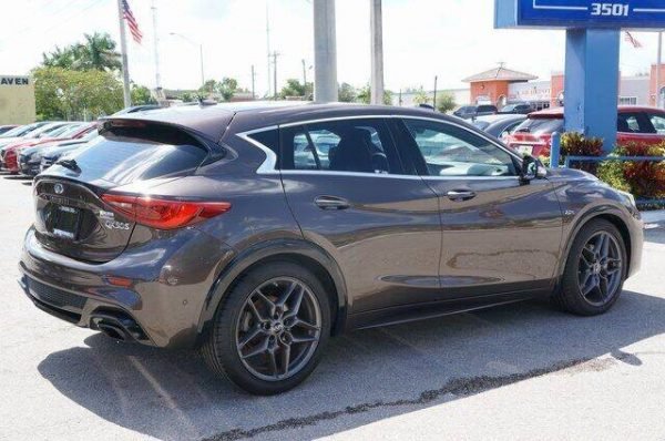 2017 Infiniti Q60 Chestnut Bronze - Image 5