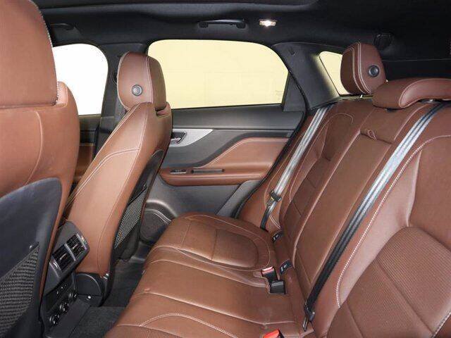 2017 Jaguar F-PACE - Image 5