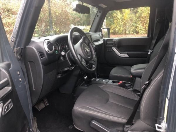 2018 Jeep Wrangler Unlimited Black - Image 2