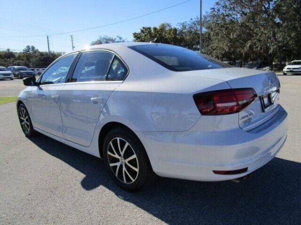 2017 Jetta Volkswagen - Image 3