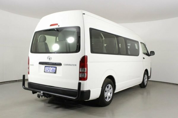 2018 Toyota Hiace Commuter - Image 6