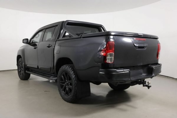 2018 Toyota Hilux SR5 for sale - Image 5