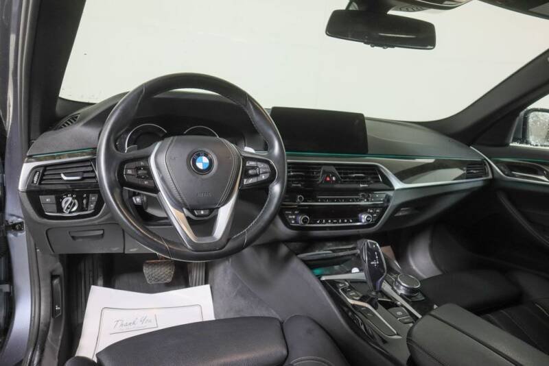 2018 BMW 5 Series - Image 2