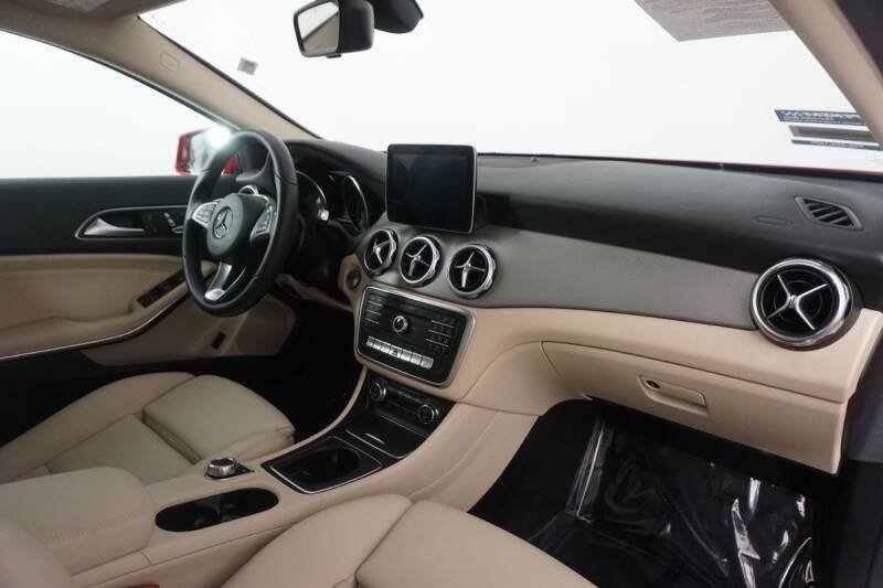 2018 Mercedes-Benz GLA - Image 4
