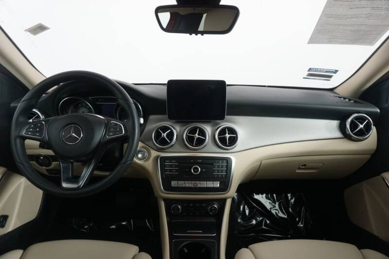 2018 Mercedes-Benz GLA - Image 6
