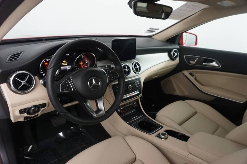 2018 Mercedes-Benz GLA - Image 8