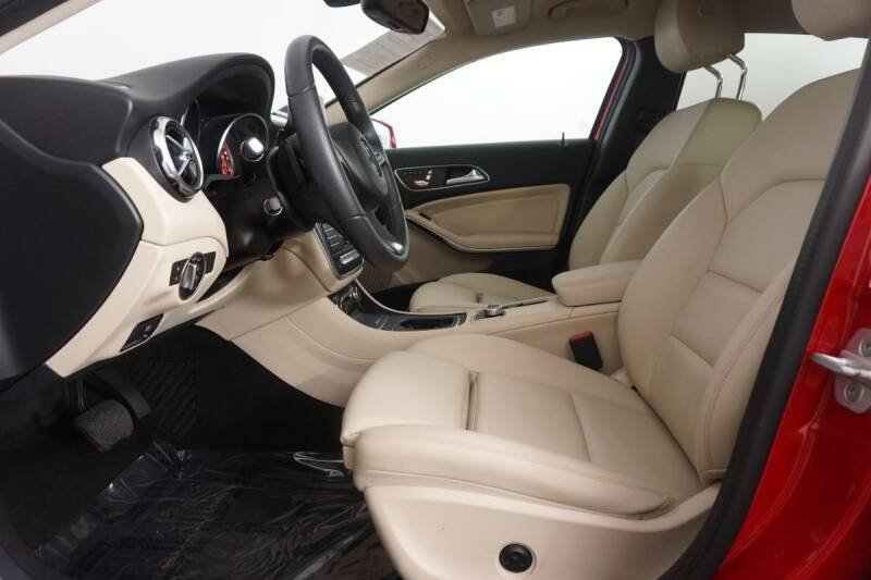2018 Mercedes-Benz GLA - Image 10