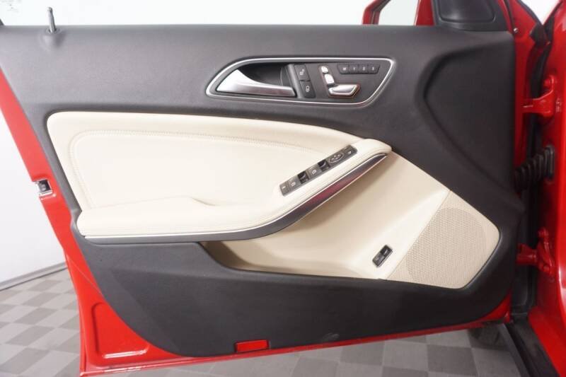 2018 Mercedes-Benz GLA - Image 3