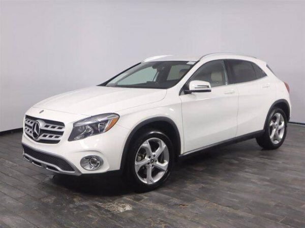 2018 Mercedes-Benz GLA 4MATIC - Image 10