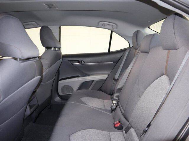 2018 Toyota Camry - Image 11