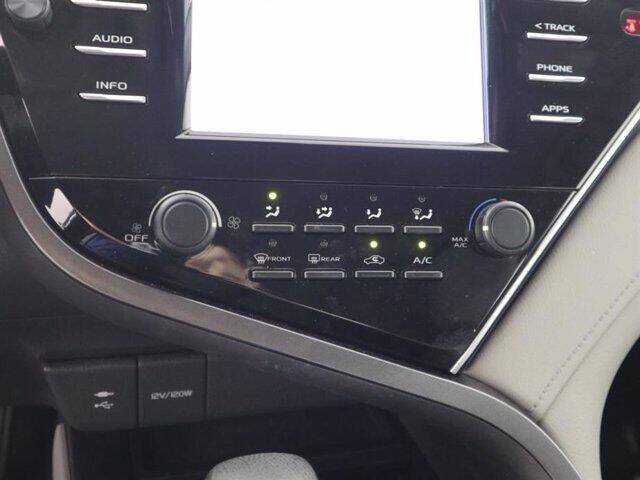 2018 Toyota Camry - Image 17