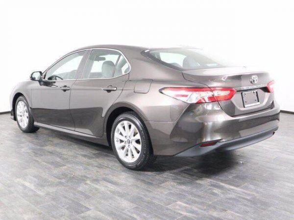 2018 Toyota Camry Brown Stone - Image 4