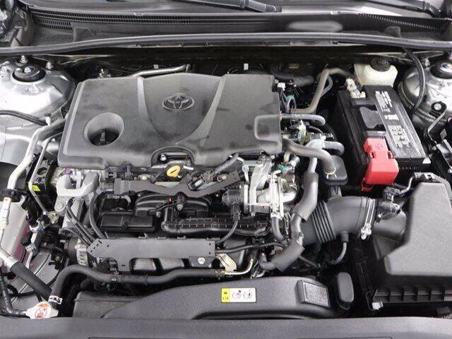2018 Toyota Camry - Image 12