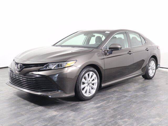 2018 Toyota Camry Brown Stone - Image 2