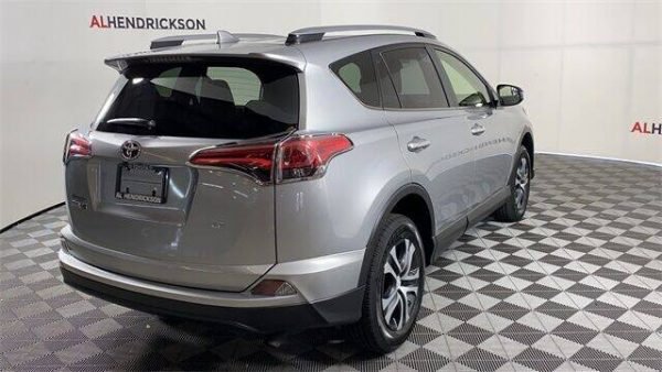 2018 Toyota RAV4 Silver - Image 4