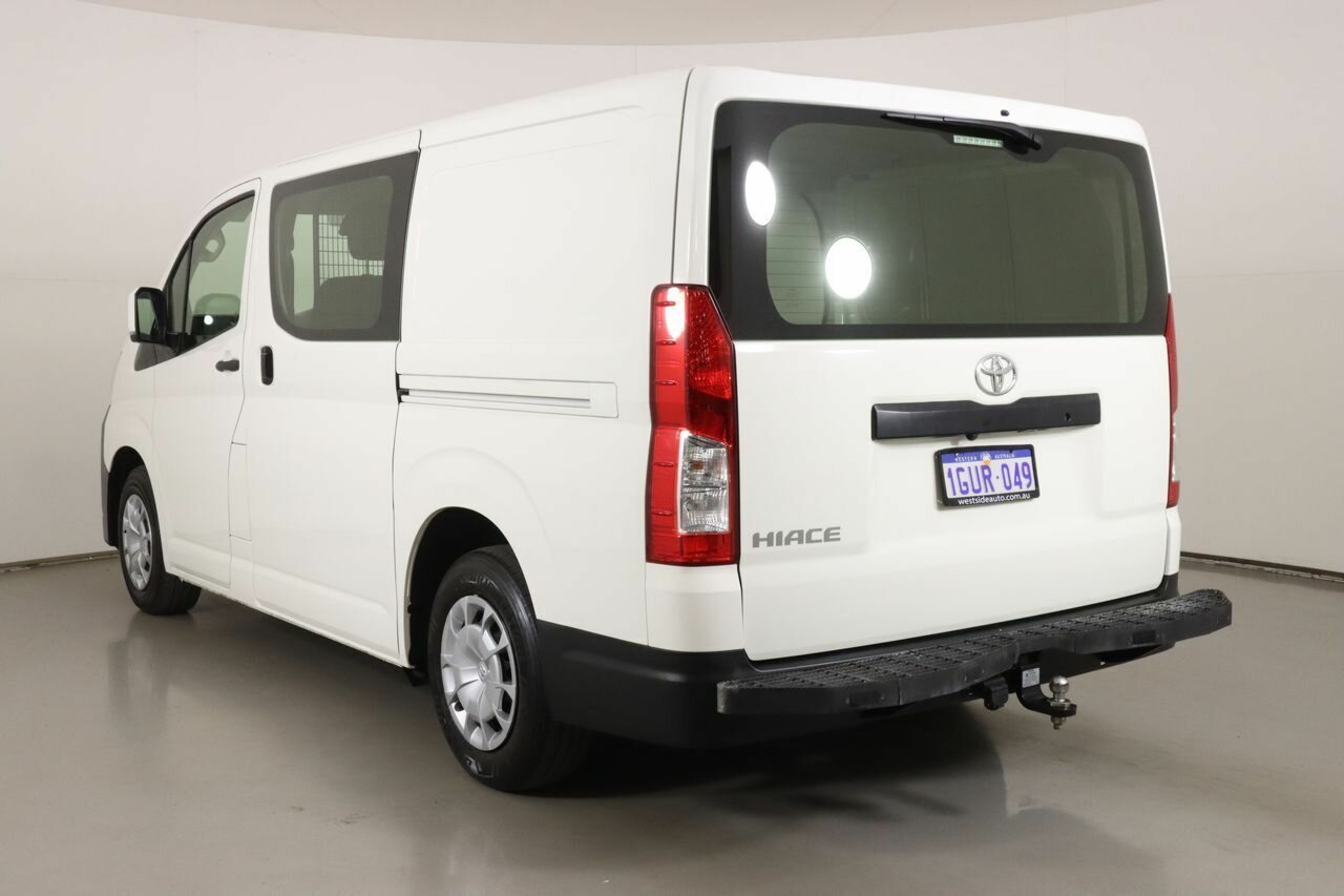2019 Toyota Hiace for sale - Image 4