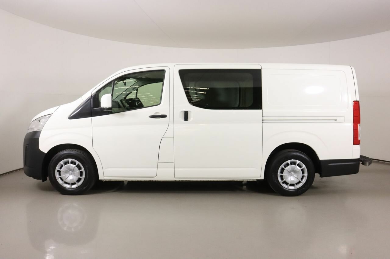 2019 Toyota Hiace for sale - Image 3