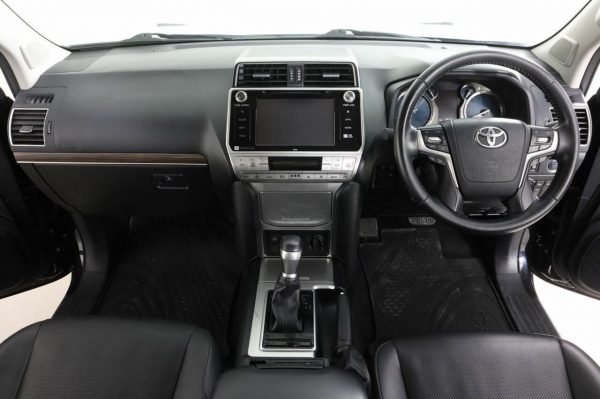 2019 Toyota Landcruiser Prado VX - Image 6