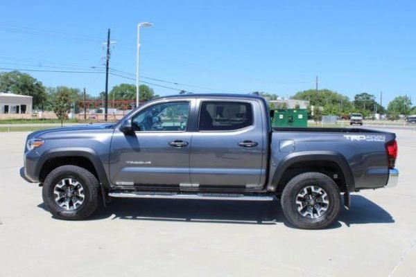2019 Toyota Tacoma TRD Off Road Double Cab 4WD - Image 3