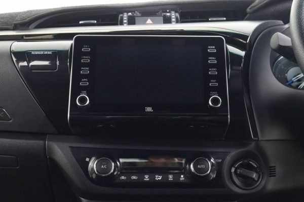 2020 Toyota Hilux Rogue for sale - Image 6