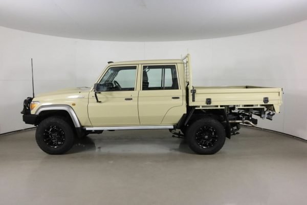 2020 Toyota Landcruiser 70 Series GXL 4×4 - Image 4