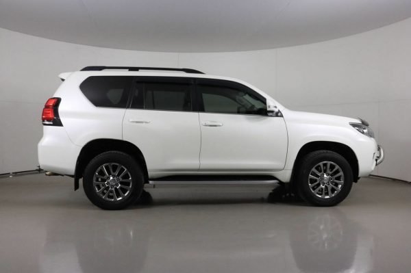 2020 Toyota Landcruiser Prado VX - Image 6
