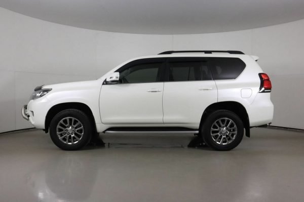 2020 Toyota Landcruiser Prado VX - Image 4