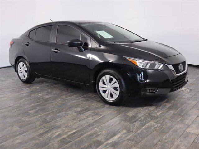 2020 Nissan Versa - Image 2