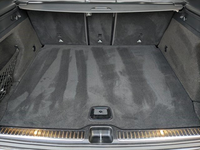 Buy 2021 Mercedes-Benz GLC 300 SUV - Image 8