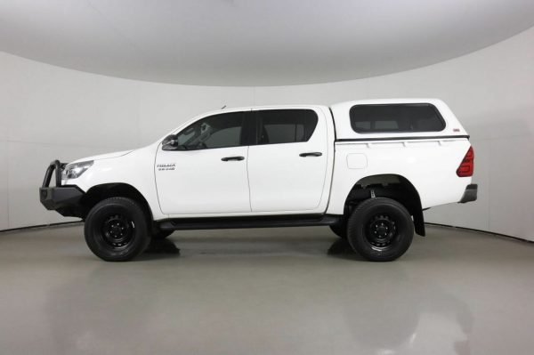 2021 Toyota Hilux SR For Sale - Image 4