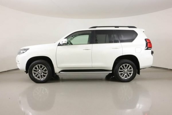 2021 Toyota Landcruiser Prado VX - Image 4