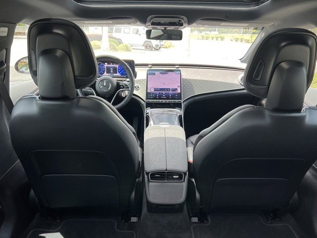 Mercedes-Benz EQS 450+Obsidian Black metallic - Image 9