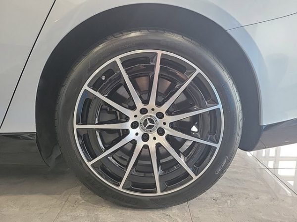 Mercedes-Benz EQS 450+Cirrus Silver metallic - Image 12