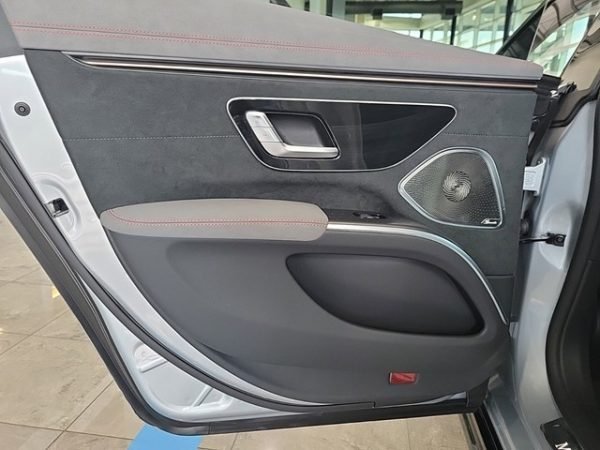 Mercedes-Benz EQS 450+Cirrus Silver metallic - Image 17