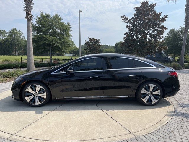 Mercedes-Benz EQS 450+Obsidian Black metallic - Image 4