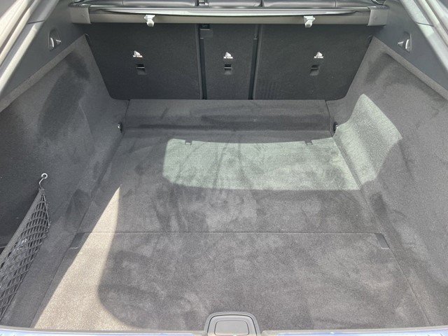 Mercedes-Benz EQS 450+Obsidian Black metallic - Image 8