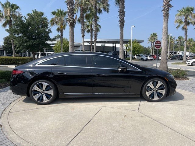 Mercedes-Benz EQS 450+Obsidian Black metallic - Image 7