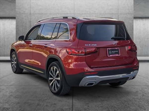 Mercedes-Benz GLB 250 SUVPatagonia Red metallic - Image 5
