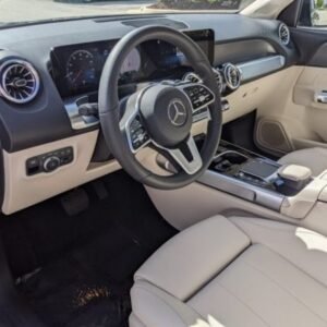 Mercedes-Benz GLB 250 SUV 2023