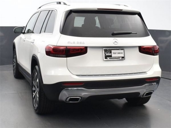 Mercedes-Benz GLB 250 SUV Polar White - Image 6