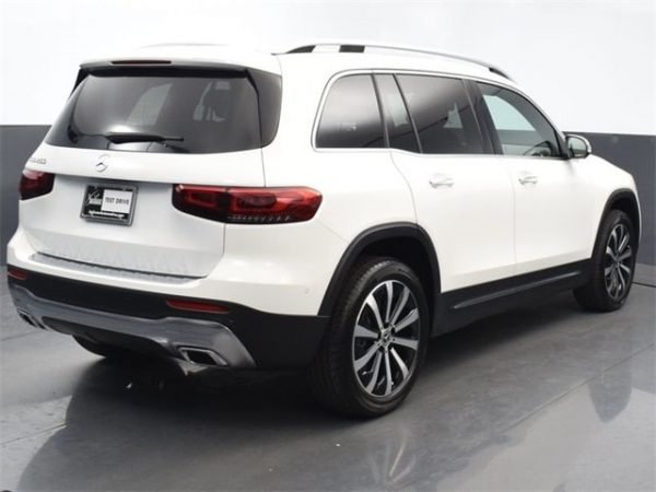 Mercedes-Benz GLB 250 SUV Polar White - Image 7
